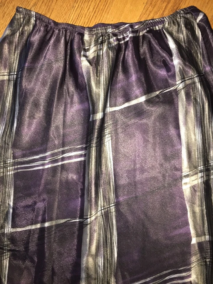 Женская эластичная юбка на талию из полиэстера фиолетового и серебристого цвета NEW YORK & COMPANY размер 12 - Изображение 2 из 4