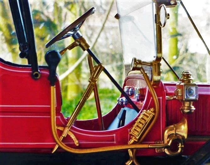 Tin Lizzy 1910 Ford Classic Vintage Toy TIN Metal Body Custom Model Car Truck T - Image 3 of 4