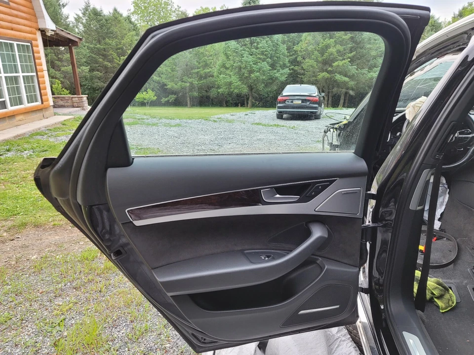 PANEL CARCASA PUERTA LADO CONDUCTOR TRASERO IZQUIERDO AUDI A8 S8 OEM 2011-2017 Foto 3 de 3