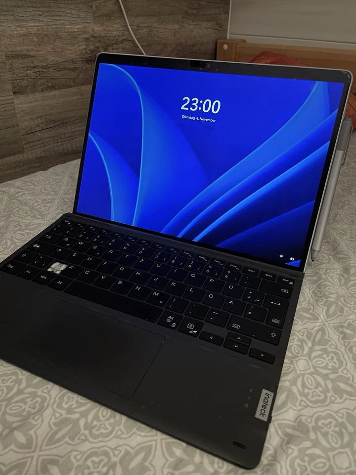 Microsoft Surface Pro X 13 Zoll Touch (256GB SSD, Microsoft SQ2, 3,15 GHz, 16GB, - Bild 4 von 4