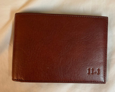 Bosca Italian Leather 8 Pocket Credit Wallet without passcase NWOT Monogram 11-1