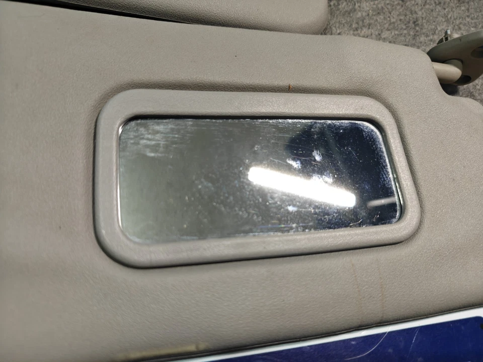 1993-2001 Subaru Impreza Sun Visors Pair Complete Clips Outback Wagon - Image 4 of 4