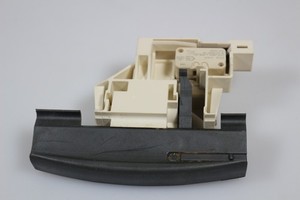 Miele G 2225 SCi Türverriegelung Verriegelung Türschloss EMZ 38.0235 TN 05917743