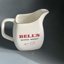 Breweryana, jarra de agua de whisky Bell’s. Cerámica coleccionable, Gravy Boat.