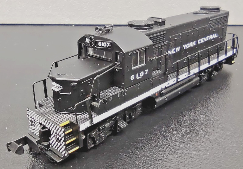 LIFE LIKE  N GAUGE  6107 NEW YORK CENTRAL #7093 GP-20 DIESEL LOCOMOTIVE