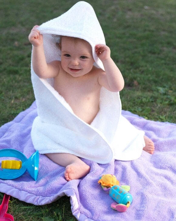 HOODED BATH TOWELS