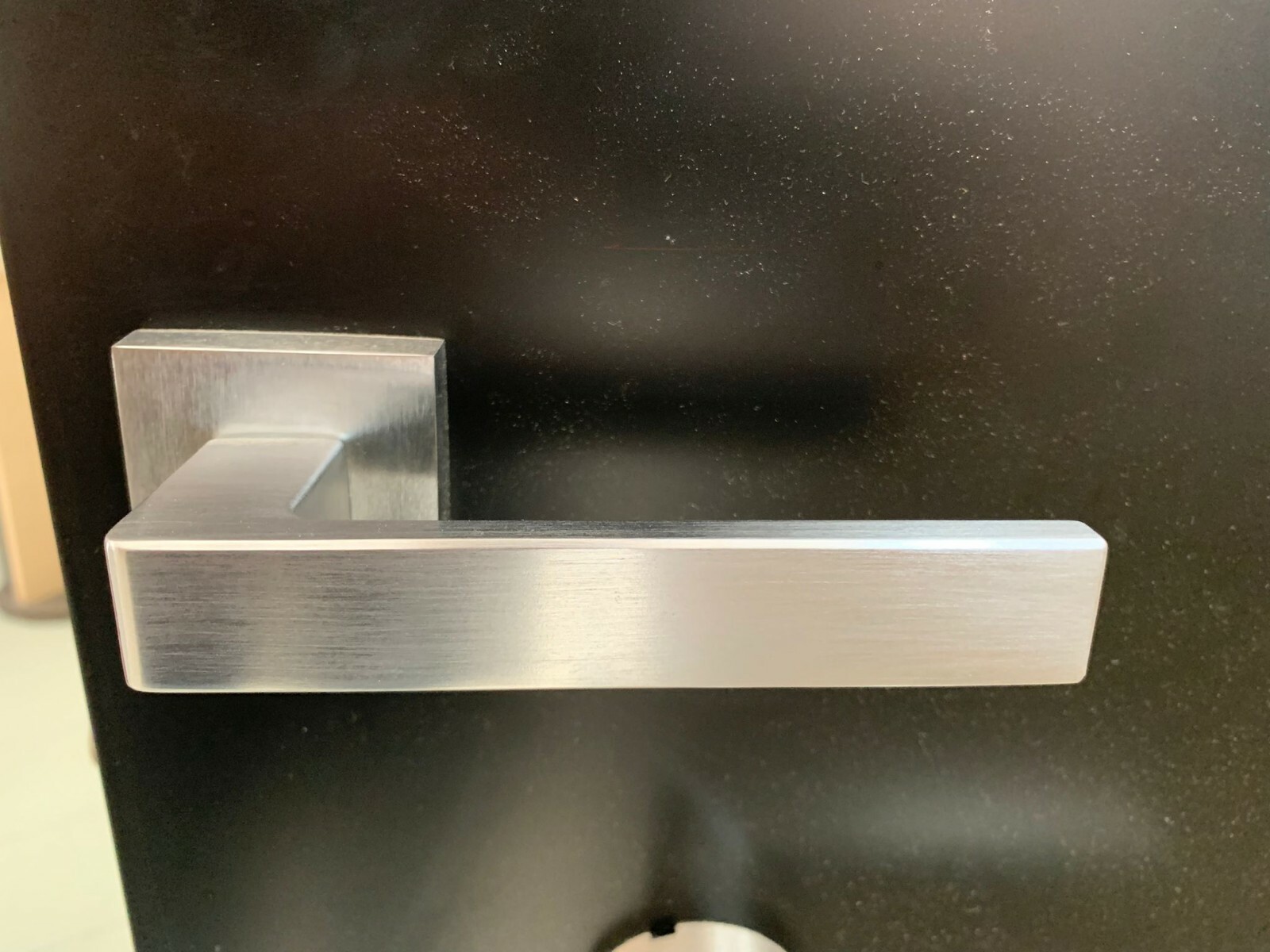 MANIGLIA QUADRA PER PORTE INTERNE FORME CROMO SATINATO