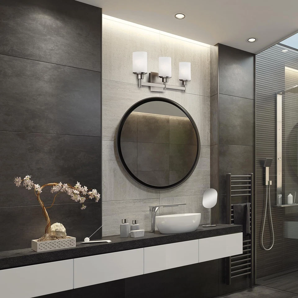 Tocador de baño Canarm IVL408A03BN Lyndi 3 luces, níquel cepillado Foto 2 de 3