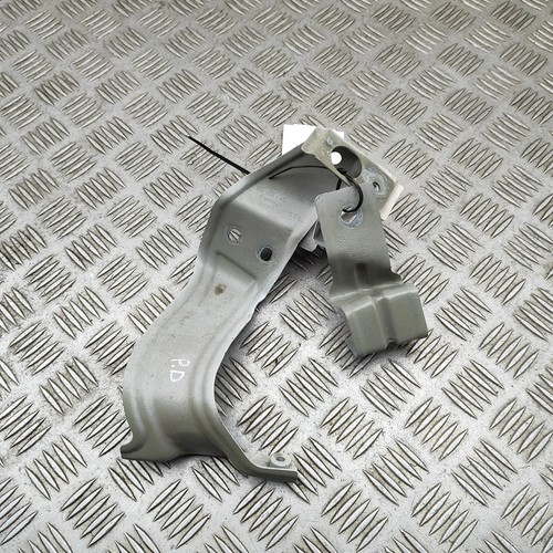 VW CADDY MK5 SBB, SBJ Kotflügelhalter vorne rechts 2K7809471 2.0 Diesel 33718989