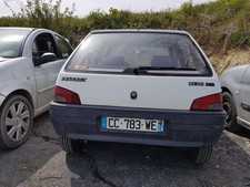Feu avant (phare) Peugeot 106