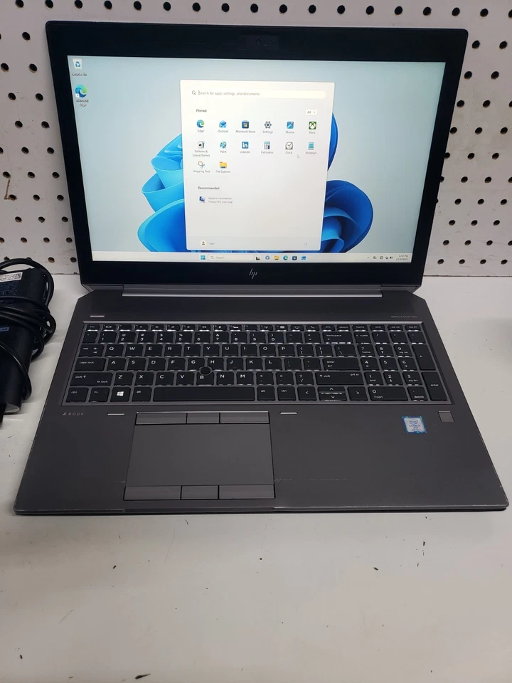 HP ZBOOK 15 G5 15.5" Intel Core i7-8850H 2.60GHz 32GB RAM, 1TB SSD, WIN 11 PRO Foto 4 de 4