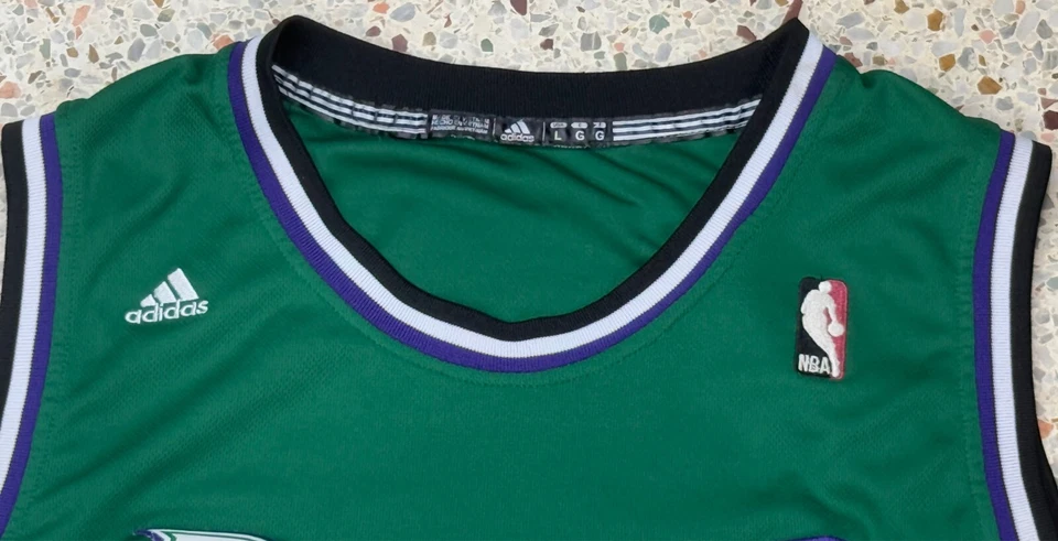 Adidas Hardwood Classics NBA Vtg Milwaukee Bucks #34 Ray Allen Jersey Size Large - Image 3 of 4