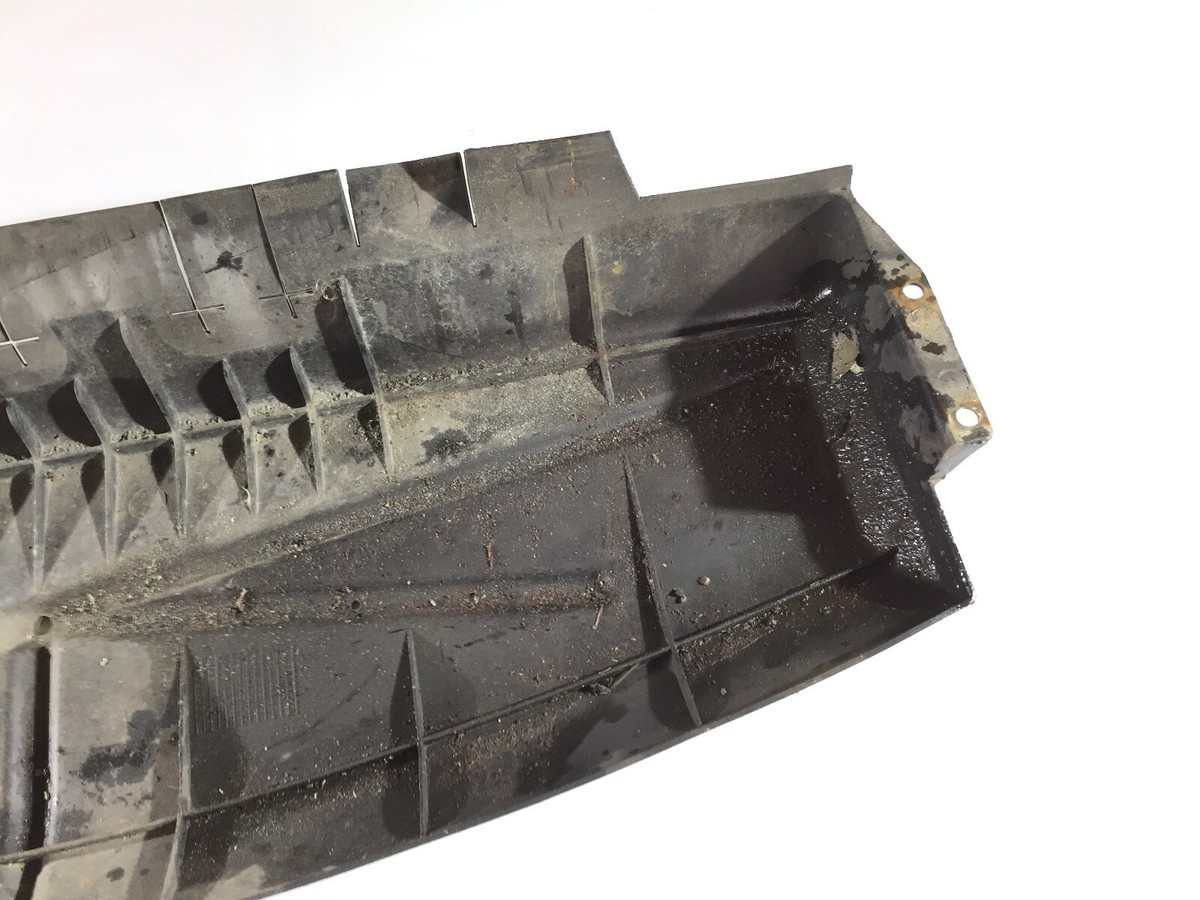 BMW E36 Unterbodenschutz Unterfahrschutz 8156269 Kühlerverkleidung  