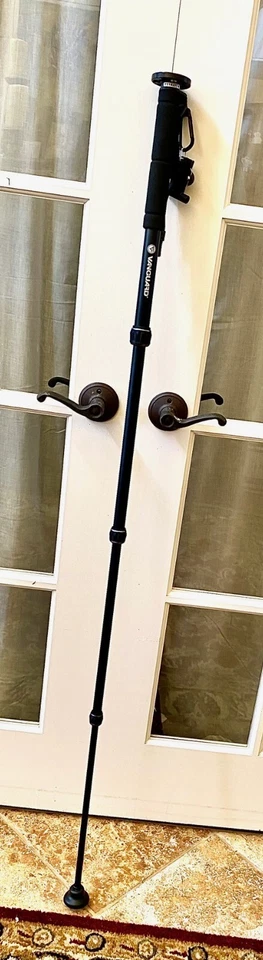 Vanguard Tracker AP-364 Monopod Aluminum Alloy Adjustable Rubber Ft -3 Stage Leg - Image 2 of 4