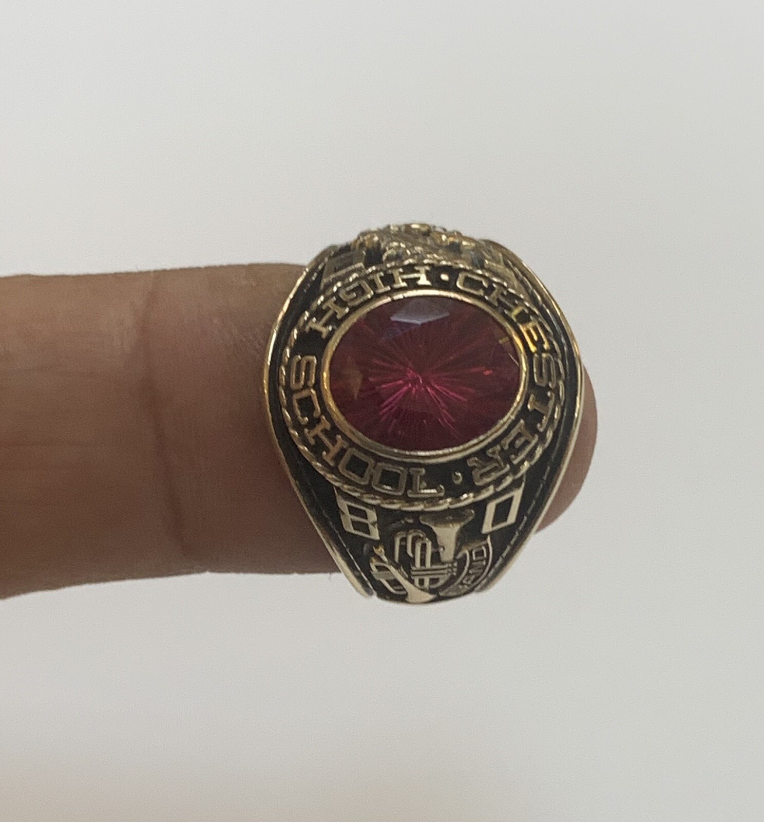 Vintage 10K Solid Gold Class Ring “CHESTER HIGH SCHOO… Gem