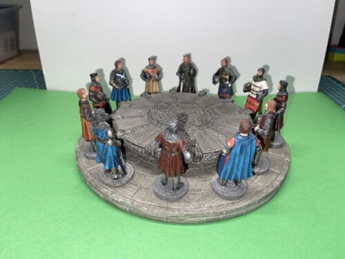 Juego de esculturas de mesa redonda del Rey Arturo y los Caballeros de la Mesa Redonda Reino Unido decoración medieval - Imagen 1 de 21