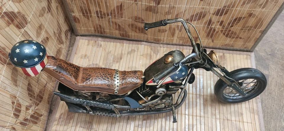 Harley Davidson Motorcycle 1969 Easy Rider Captain America Chopper - Image 2 of 4