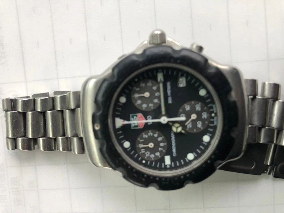 TAG Heuer Formula 1 Men's Watch Black Dial Silver Band, Missing Crown - Image 4 of 4