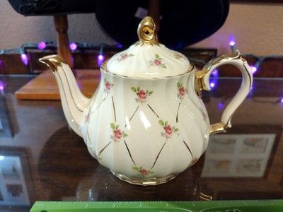 Sadler England Teapot Pink Rose Gold Lattice Swirl Body #2790 - Broken Lid 
