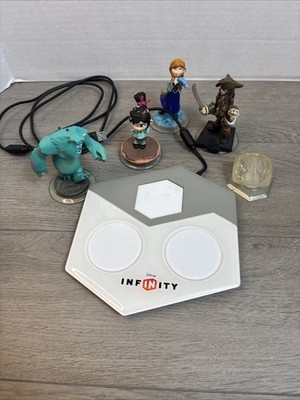 Disney Infinity Starter Portal Base and 5 Characters INF-8032386