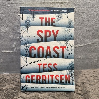 Tess Gerritsen THE SPY COAST Paperback Blue 2023 Thomas & Mercer Crime Thriller