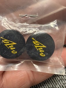 NOS VINTAGE ONZA CHILL PILLS BRAKE CABLE HANGER SET - BLACK YELLOW ANODIZED