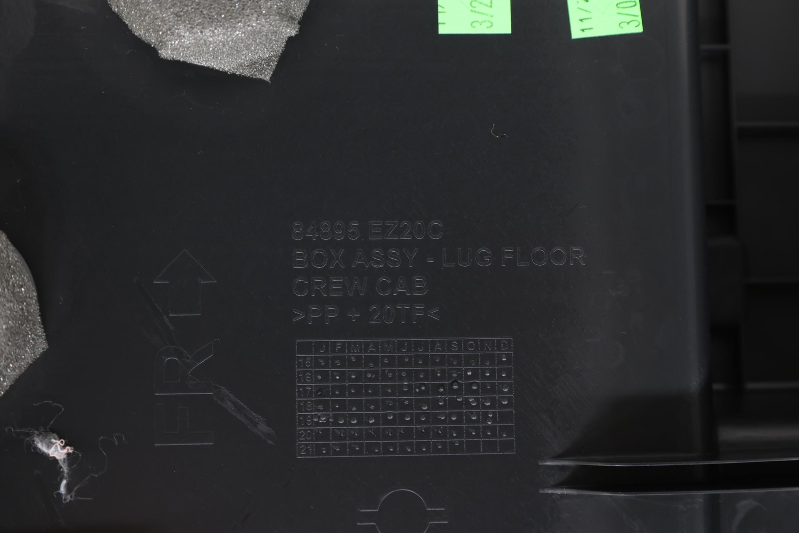 2017 - 2024 NISSAN TITAN REAR TRUNK FLOOR STORAGE COMPARTMENT OEM 84985EZ20D