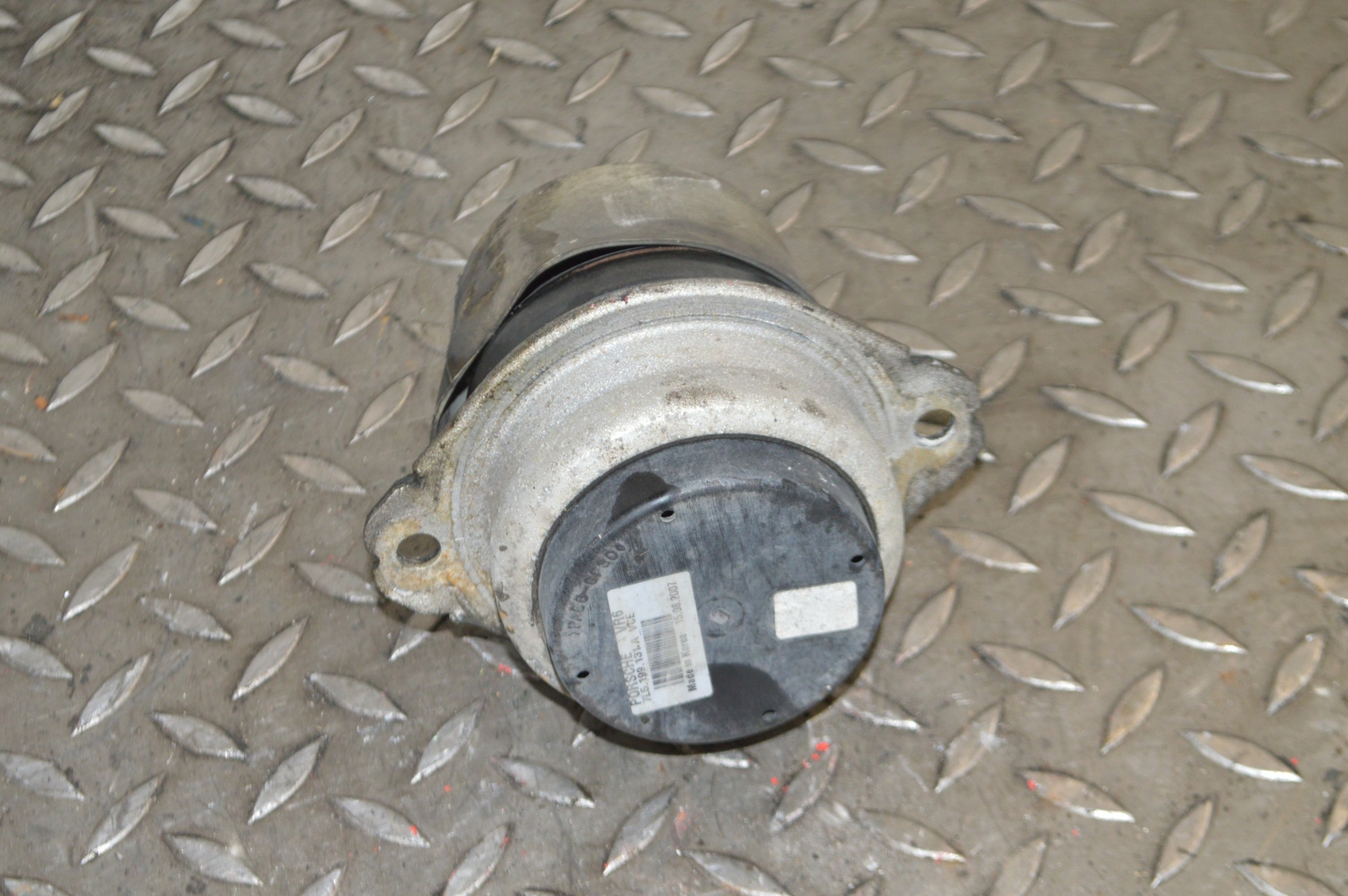 PORSCHE CAYENNE 9PA 3.6 2008 RHD Left Side Engine Mount 7L5199131A