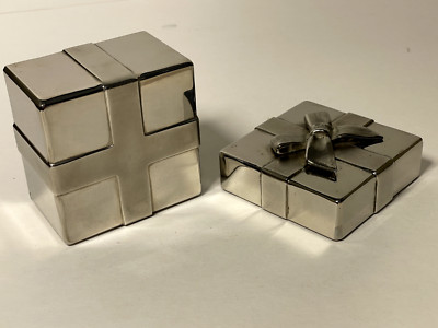 Heavy Beautiful SILVER PLATED  square Trinket GIFT BOX Bow on top velvet inside