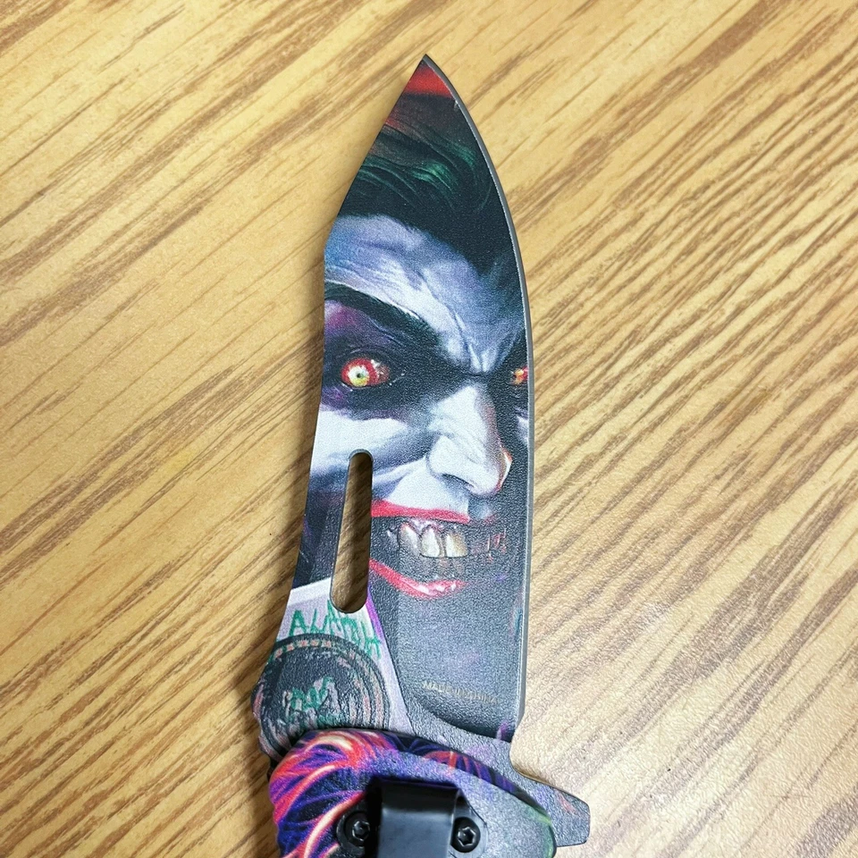 Нож карманный складной с пружинным лезвием 8,5 дюйма Joker Halloween Black DC Movie - Изображение 3 из 4