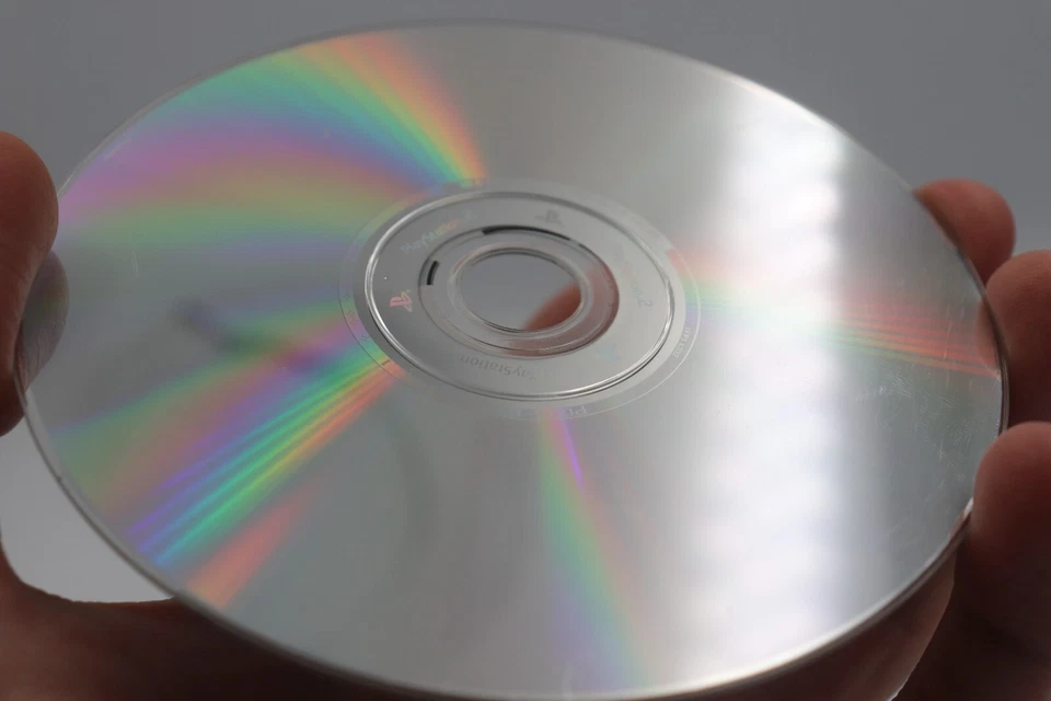 Max Payne Greatest Hits PlayStation 2 PS2 Game (Disc Only) Used  - Image 2 of 4