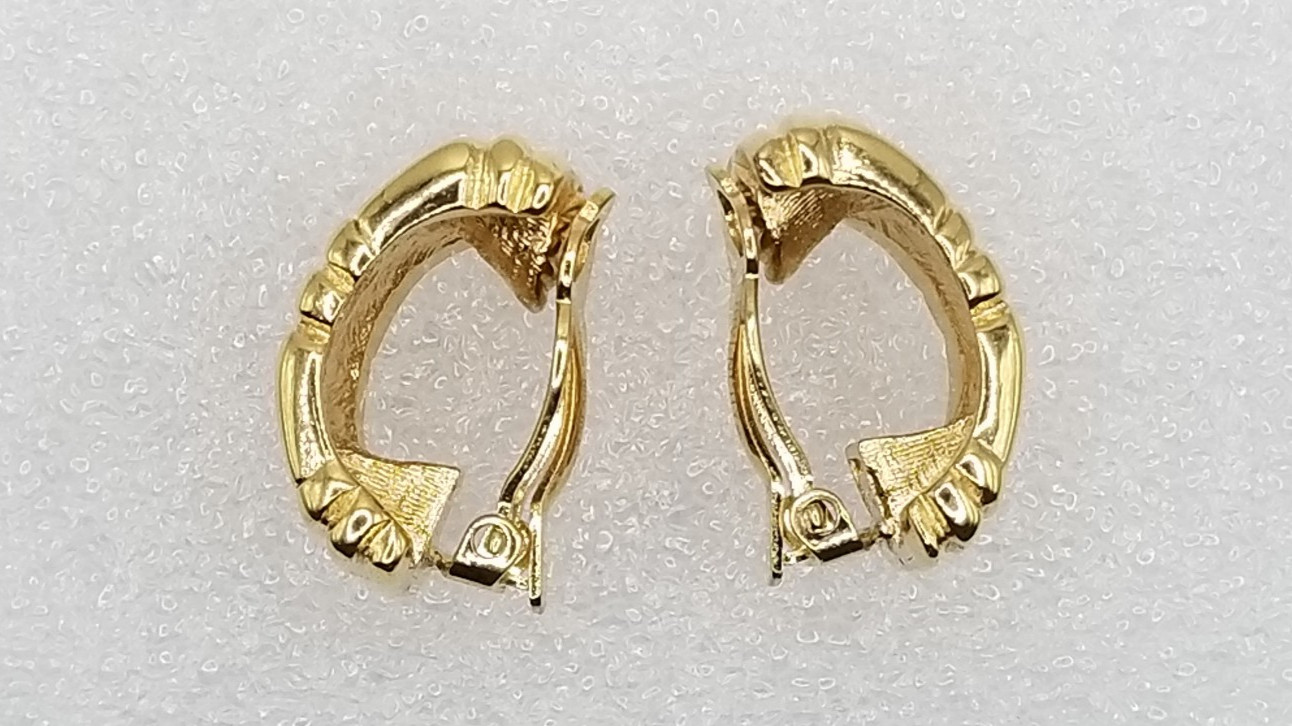 Vintage Givenchy Paris New York Logo Hoop Gold Tone Clip on Earrings thumbnail 11