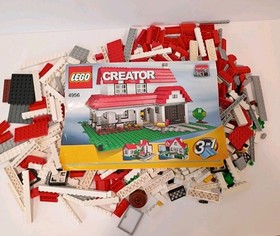 Replacement Parts LEGO Creator 4956 - 3 in 1 House 699/731 Pieces - 32 Missing 