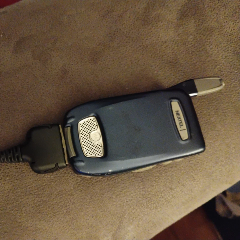 Teléfono celular plegable Motorola i series i760 - azul gris y negro (Nextel) Foto 3 de 4