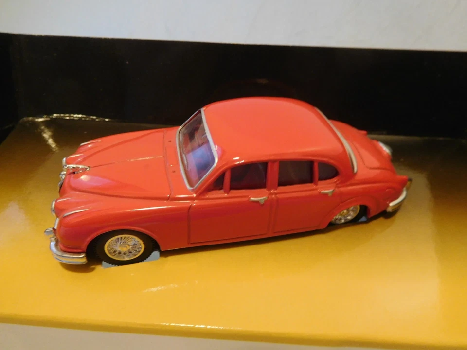 Modelo de coche Corgi 01801 escala 1:43 Jaguar Mk2 Buster - El gran robo de tren Foto 3 de 4