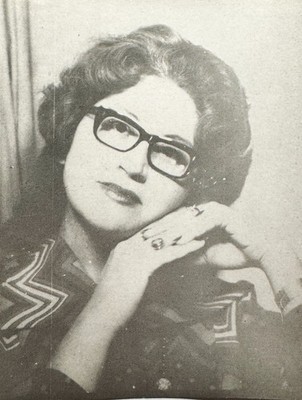 Pretty young woman glasses ring pensive close-up portrait ussr vtg photo 1960s