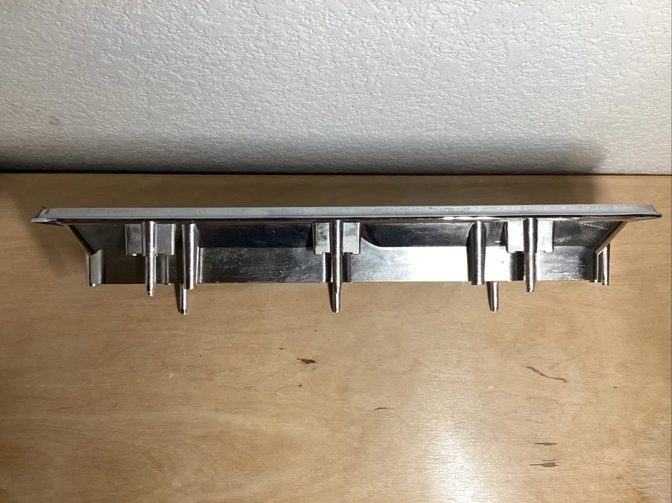 Chevrolet Camaro 1968 lámpara trasera luz trasera bisel Foto 2 de 4