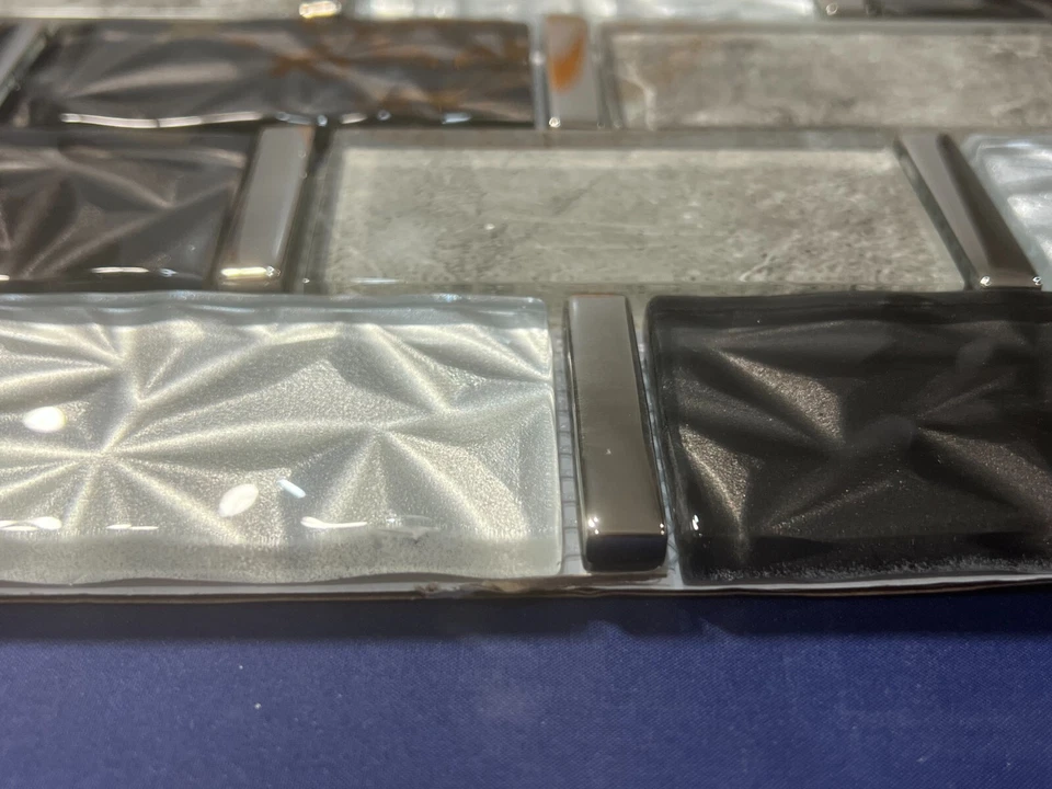 NY89 Silver/Gray/Black Glass Mosaic Tile Kitchen Bathroom Backsplash, 7 sheets - Image 4 of 4