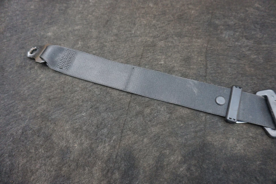 Cinturón de seguridad conductor delantero retractor negro 99680303303 Porsche 911 Turbo 996 2002-05 Foto 4 de 4