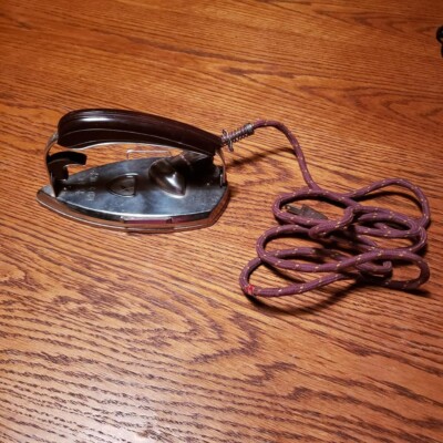 Vintage K&M Gad-A-Bout Electric Travel Iron Folding Handle USA - Working