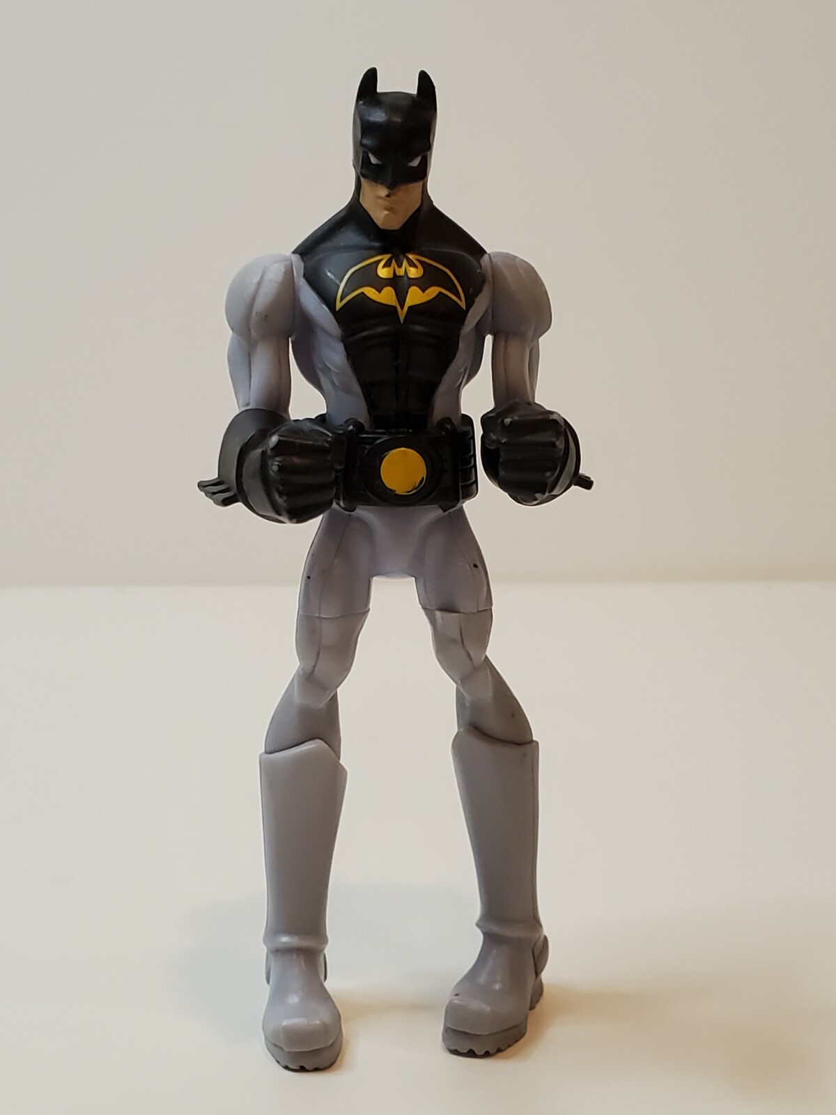 TM & DC Comics Batman Action Figure 6