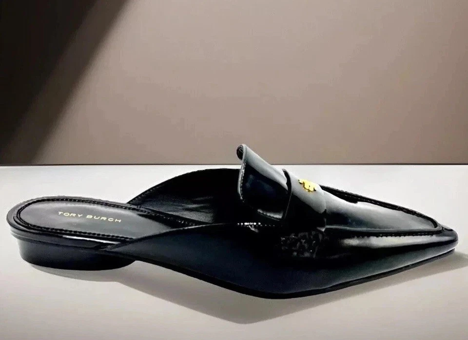TORY BURCH MOCASSIM SEM COSTAS MINI LOGOTIPO DOURADO PRETO COURO ENVERNIZADO BIQUEIRA TAMANHO EUA 8