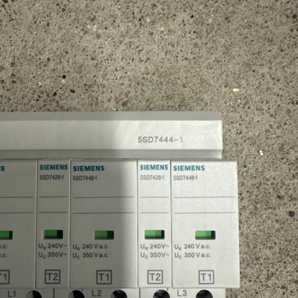 Lightning protection / surge arrester SIEMENS 5SD7444-1 NEW - Image 2 of 3