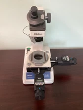 Mitutoyo 176-811C Toolmakers Microscope