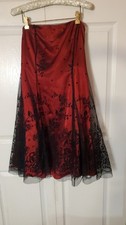Beautiful Prom Dress Red With Black And glittered Lace Knee Length Sleeveless
