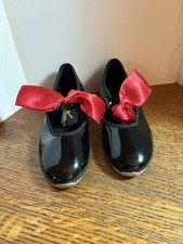 Girls Black Patent Dance Mates Tap Shoes - unknown size but measure 7 long