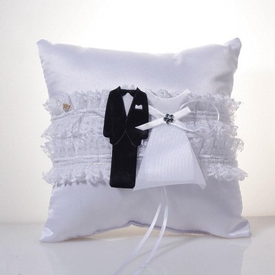 Lace Wedding Ring Pillow Personalisieren Sie das Trägerkissen für die Hochzeit
