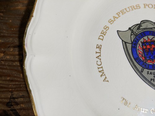 Vintage Sarreguemines Francia piatto amichevole dei vigili del fuoco - Foto 4 di 7