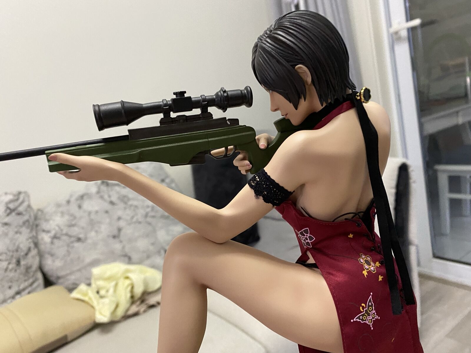 Wario64 on X: Resident Evil 4 - Ada Wong Statue is $516.75 on Sideshow  DOTD  #ad Height: 19.7 (50 cm) Width: 9.8 (24.9  cm) Depth: 9.8 (24.9 cm) * Shipping Weight