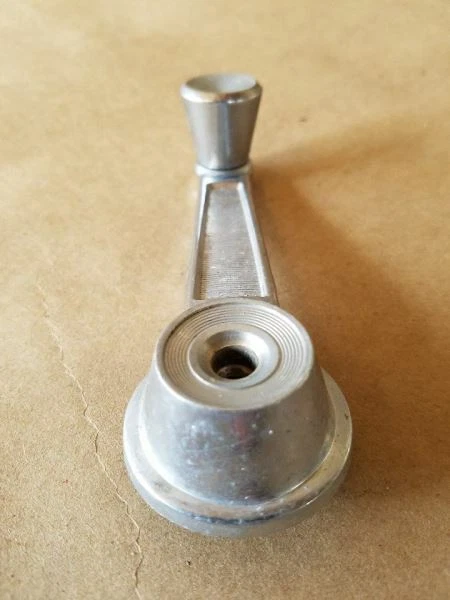 Dodge Coronet 1966 manivela de ventana de puerta Foto 3 de 4